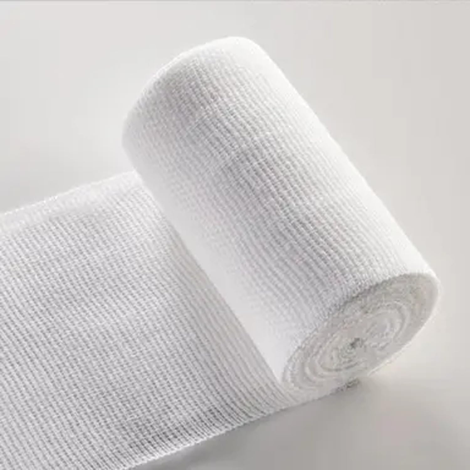 5 cm x 4 m non-sterile cotton bandage roll for first aid