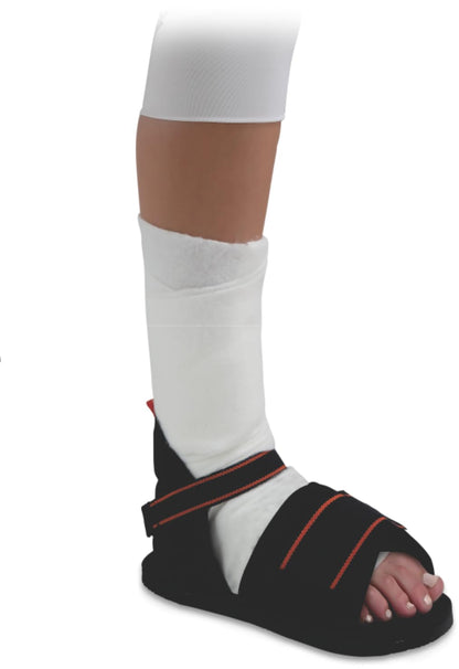 Flamingo Cast Shoe with rubber base foam sole for firm ground grip